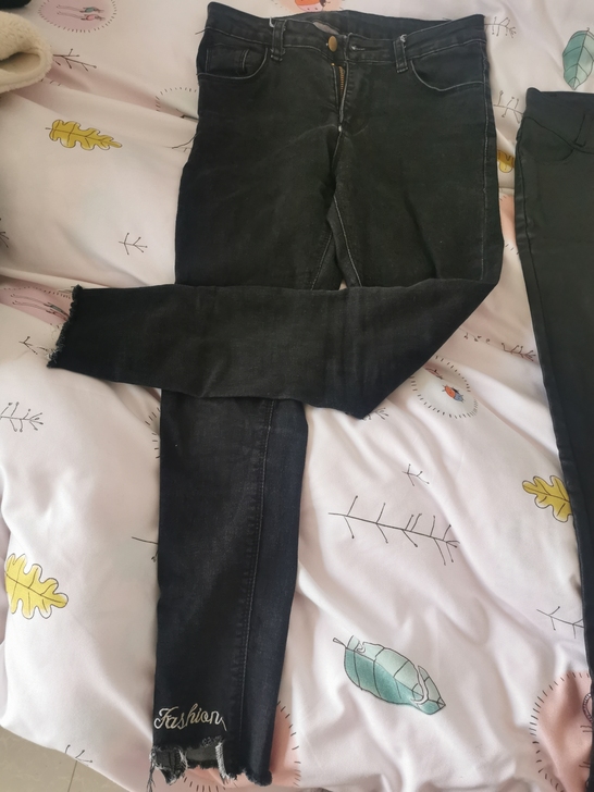 牛仔新款韩版修身小脚裤牛仔裤  M  偏远...