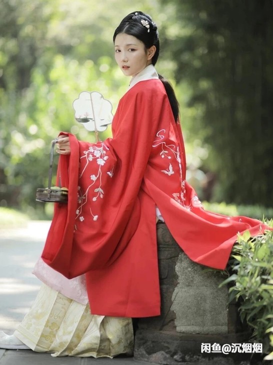 20.南雅集沉香亭明制披风m码大红色，m码...