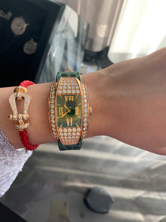 肖邦女表，鳄鱼皮。全新，满钻。原价30万左...