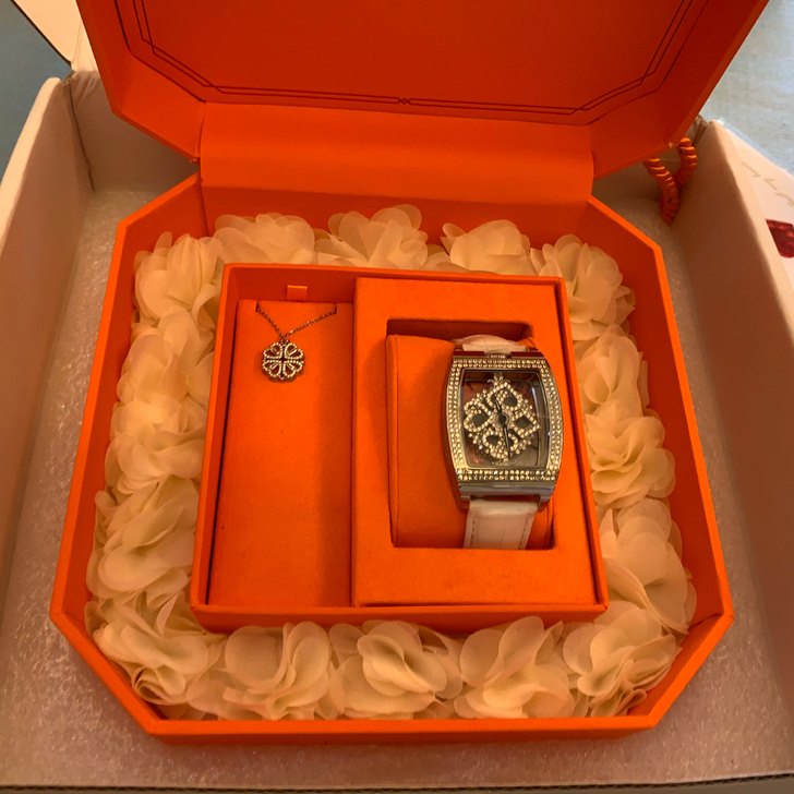 女朋友跟别人跑了 买的七夕礼物！