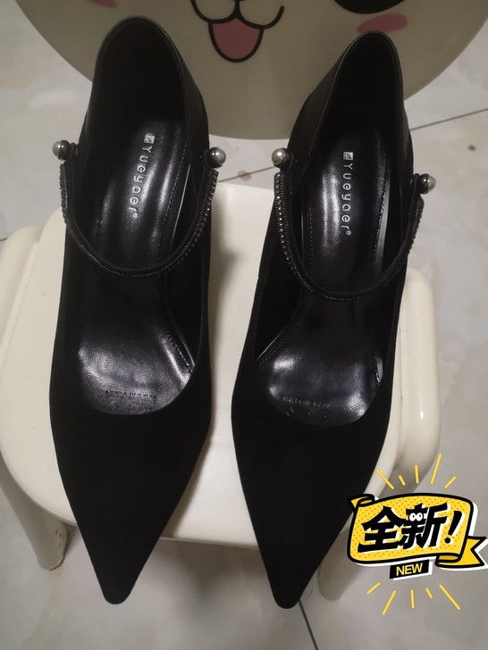 全新品牌春秋季单鞋,都是最新的款式,无瑕疵...