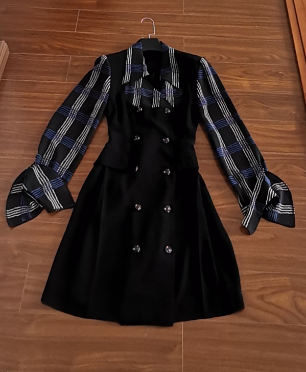 假两件，套格连衣裙