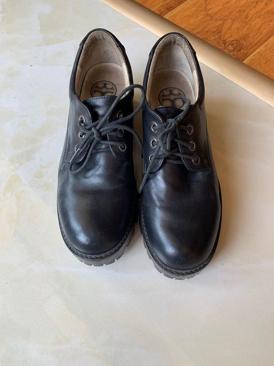 天美意 购于专柜 纯皮的 7、8成新吧 比...