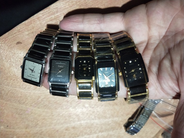 全新70/80年代手表处理女款小方表  百...