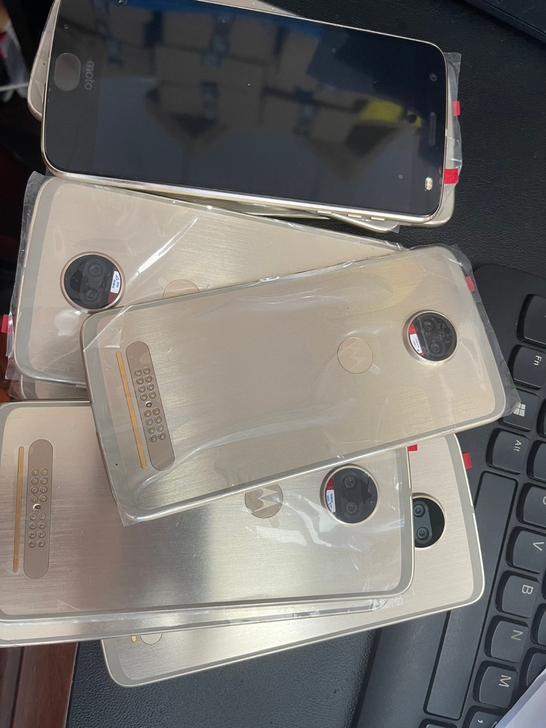 moto xt1789 z2force 手...