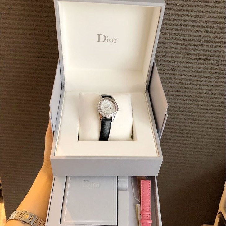 Dior钻石手表,贝母镶嵌钻石表盘,表径2...