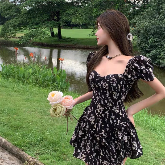 法式拼接甜美风碎花连衣裙女夏时尚气质泡泡袖...