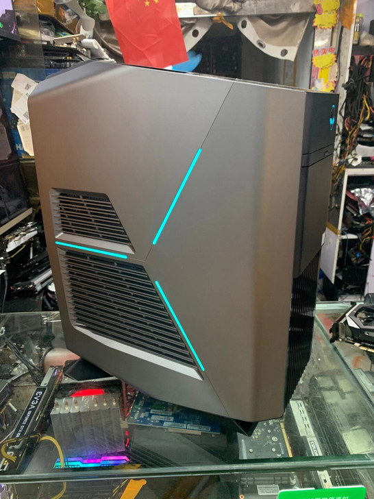 现在很多打着网吧倒闭，公司倒闭，工作室倒闭...