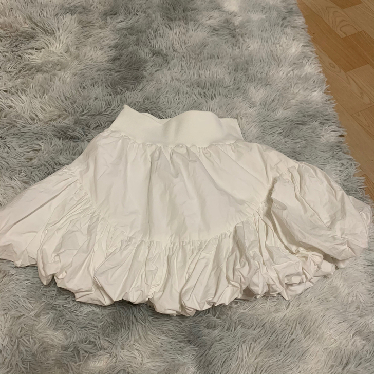 全新半身蓬蓬裙 带内衬