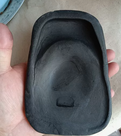 清代端砚,有伤见图 感兴趣的话点“我想要”...