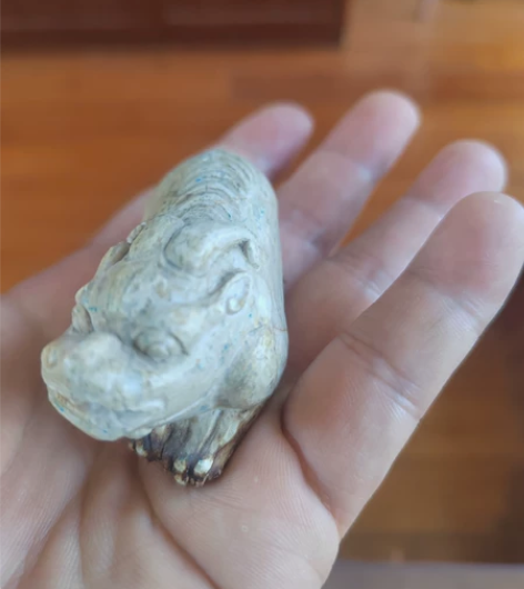 寿山石老古兽摆件,镇纸用,品相如图,就后面...