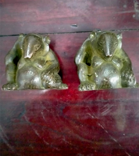 铜镇纸摆件一对 感兴趣的话点“我想要”和我...