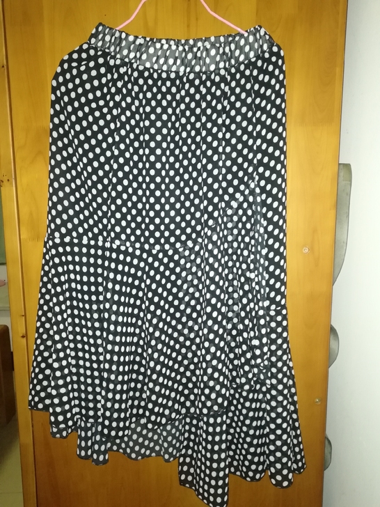 长款半裙，吊牌已剪，一次没穿过！闲置转让