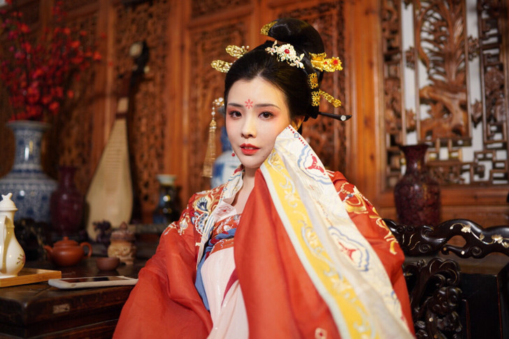 北京化妆师 汉服化妆师 可租赁汉服（清宫、...