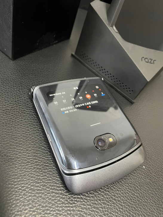 moto摩托罗拉 razr 5g国行，5g...