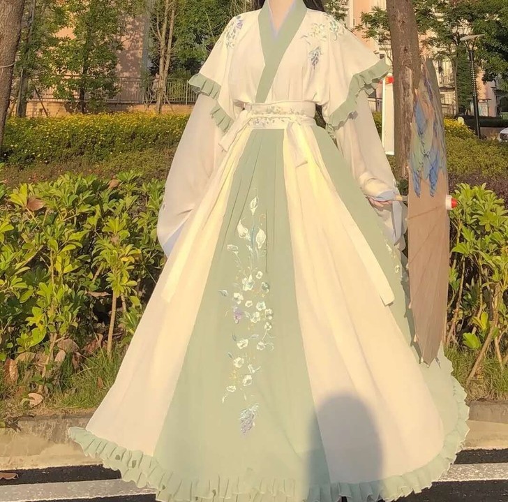 汉氧原创汉服的琼华，状态很好，有吊牌，原价...