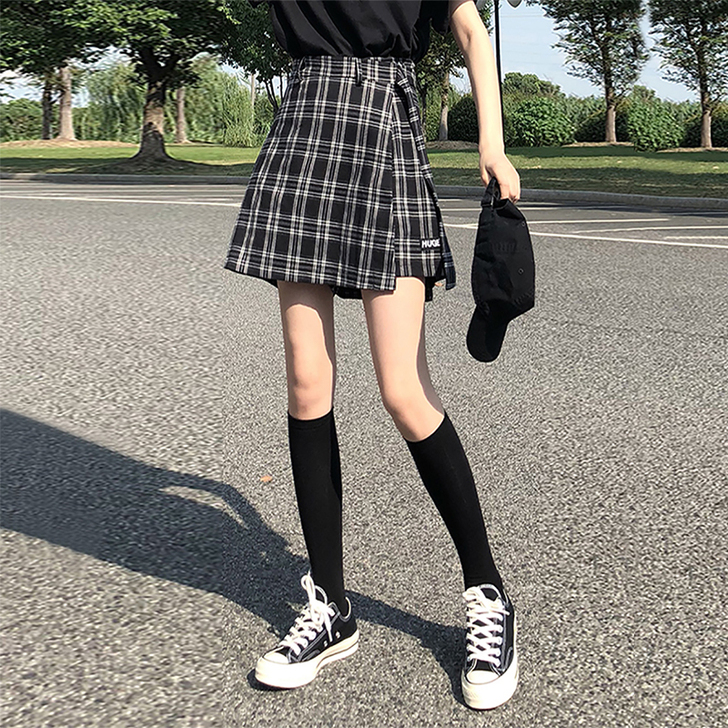 买回来又觉得不适合了，没有穿过。