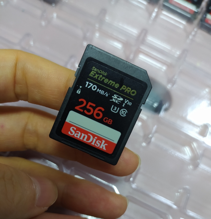 个人闲置闪迪SD卡 256G 全新 17...