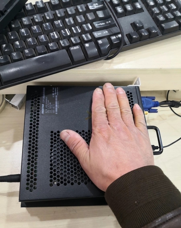 迷你小主机 4代标压i7，具体配置 i7-...