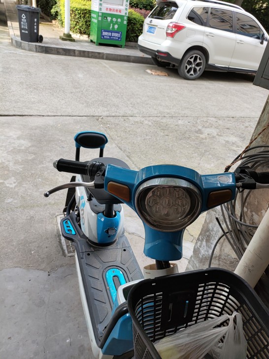 小绵羊电动车，五成新，三月份才换的电池，续...