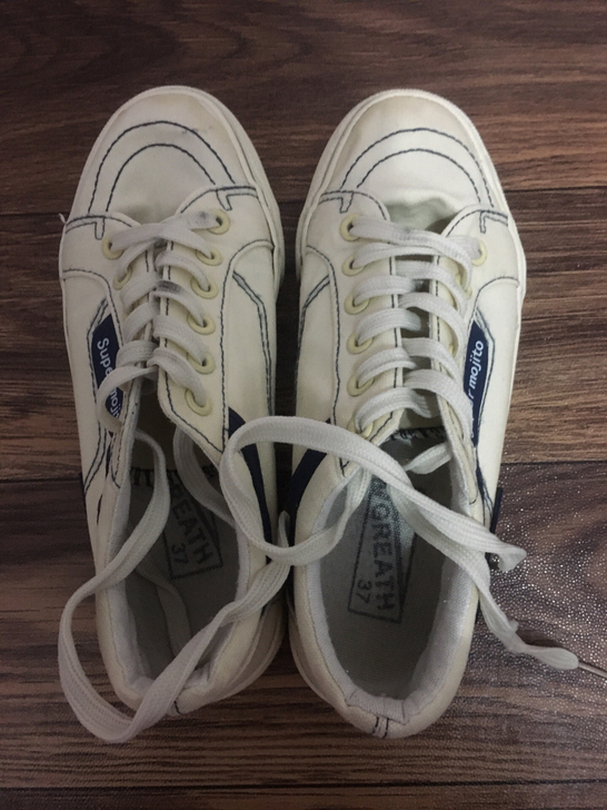 包 邮 帆 布 鞋 几 乎 全 新！杏 色