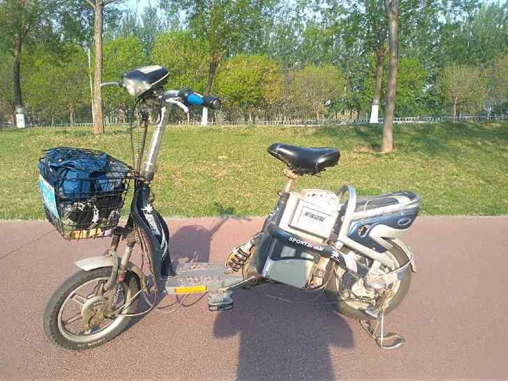 已经卖了！已经卖了！！！电动车处理斯波茲曼...