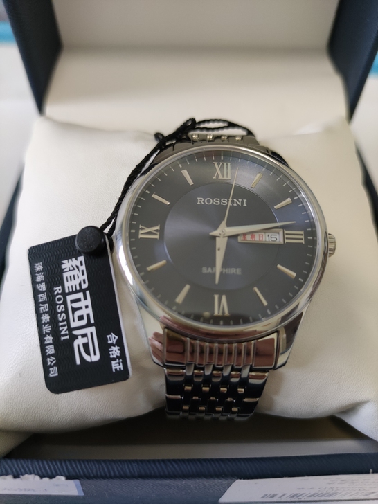 几乎全新罗西尼手表，某东自营店买的，收到发...