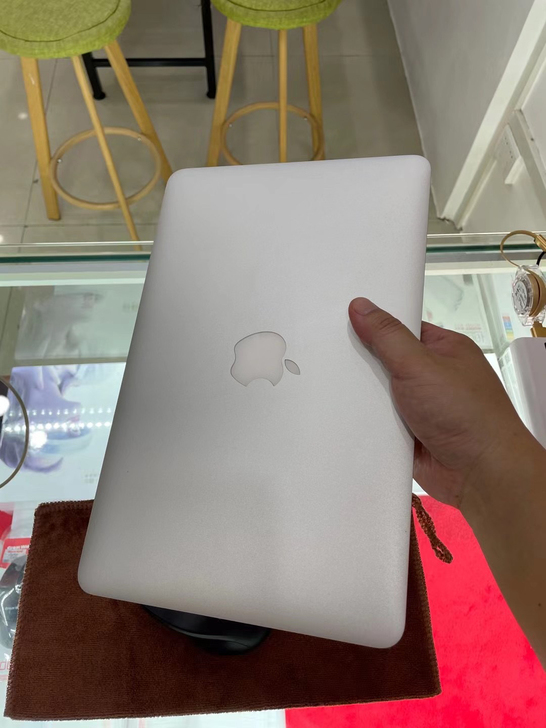 精品苹果刀锋超薄笔记本 i5 128G ...