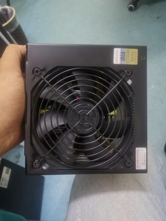 长城475w品牌电源成色新,正常拆下