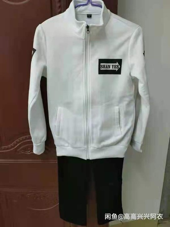 男士全新春季运动套装,有白色M-1和蓝色