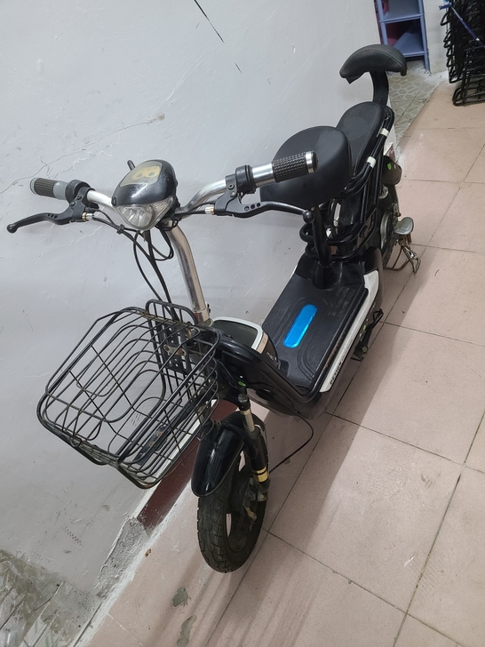 Design昊驰电动车，二手电瓶车，水电池...