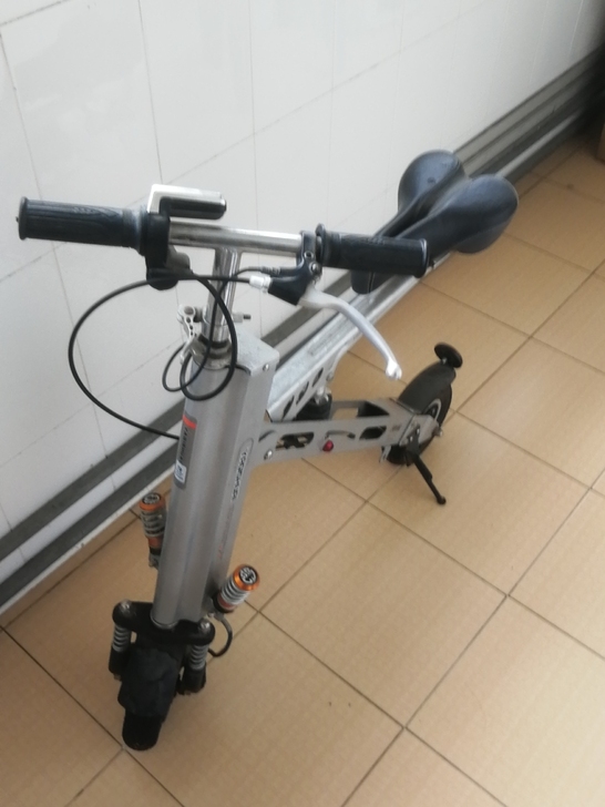 迷你折叠电瓶车