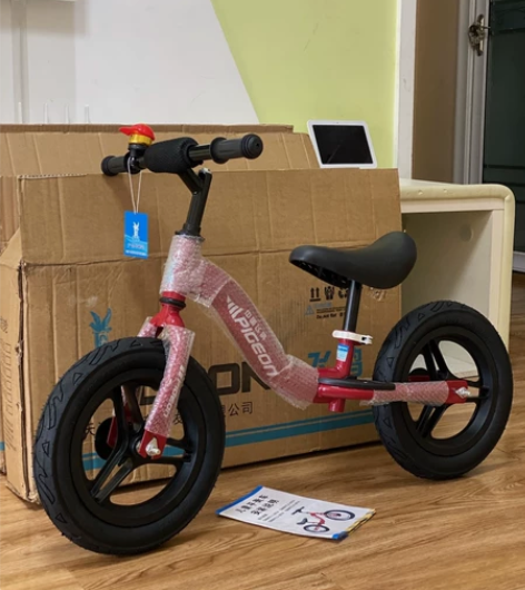 【清仓特价】全新12寸飞鸽儿童弯梁平衡车(...