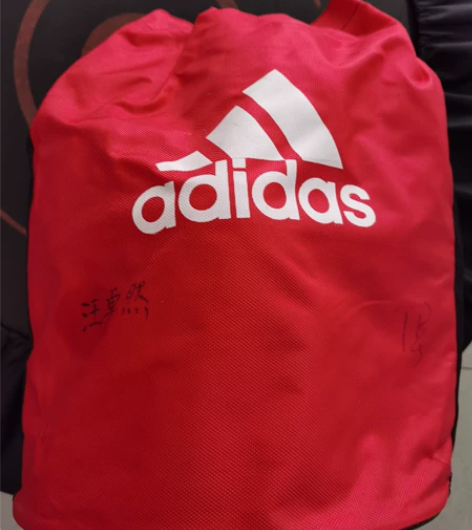 WTF跆拳道护具7件套,几乎全新。两幅手套...