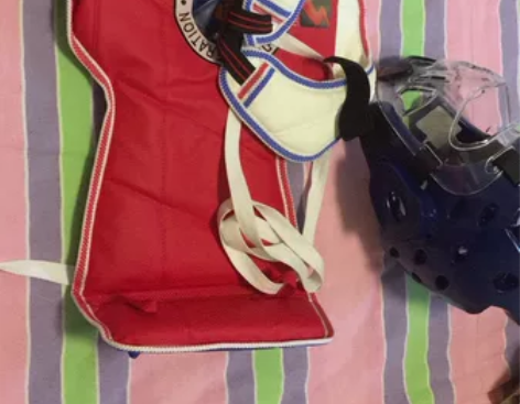 韩国进口跆拳道护具,儿童M号,适合140左...