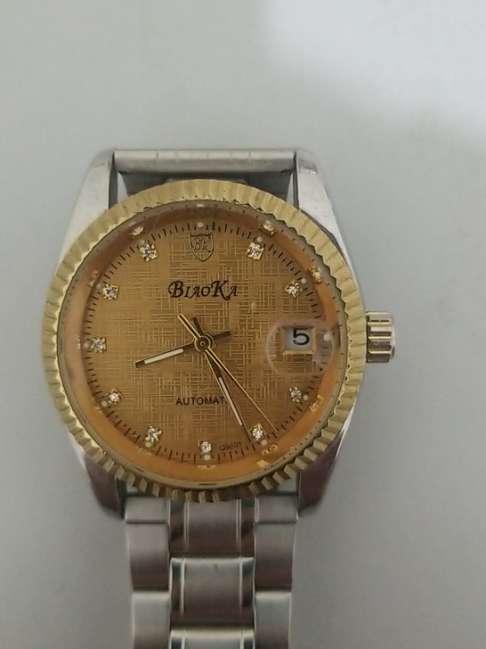 机械表一块,孩子考试临时买的,就带了一次,...