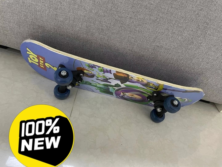 儿童滑板，全新，轱辘轻微痕迹，欢迎自提，海...