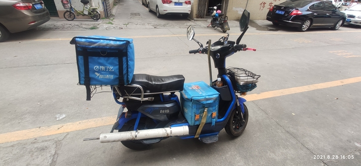 出自用台铃炫猛锂电72v，可小刀。外卖箱不...