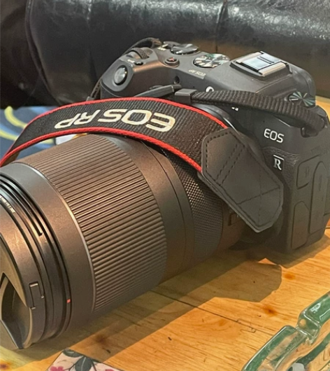 佳能rp出机身 单出机身没有镜头别问了 女...