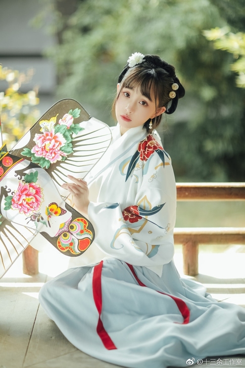 【退坑出xd可刀】十三余小豆蔻儿汉服东风一...