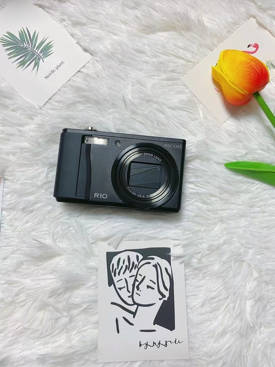 理光R10
