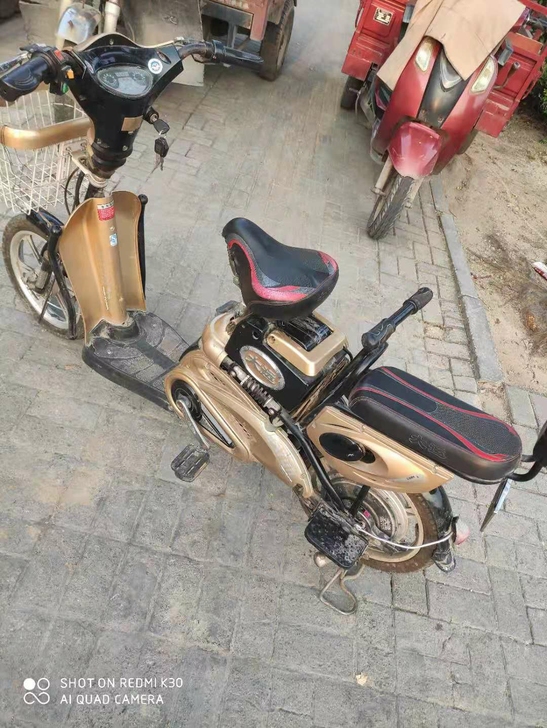 大运电动车自行车