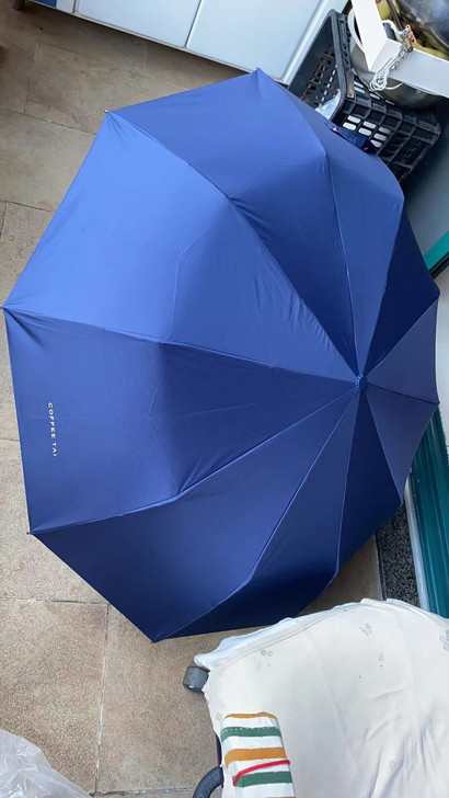 安加设计 Anplus 全自动雨伞。