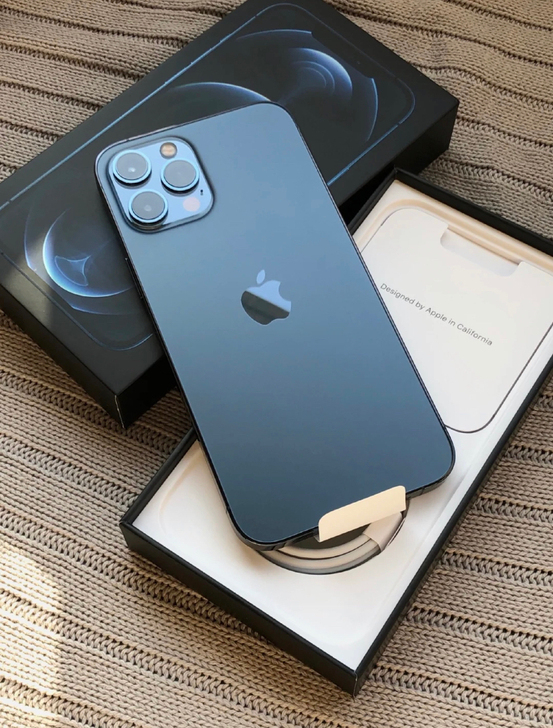 女生自用iPhone12promax  急出