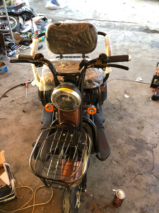 全新三轮电动车，库仓货，原价4000多，现...