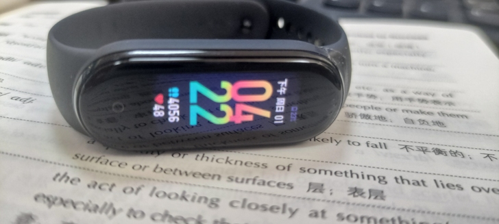 小米手环5标准版，屏幕划痕没办法，功能正常...