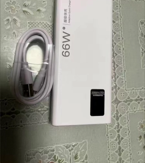 66W超级快充20000毫安大容量充电宝小...