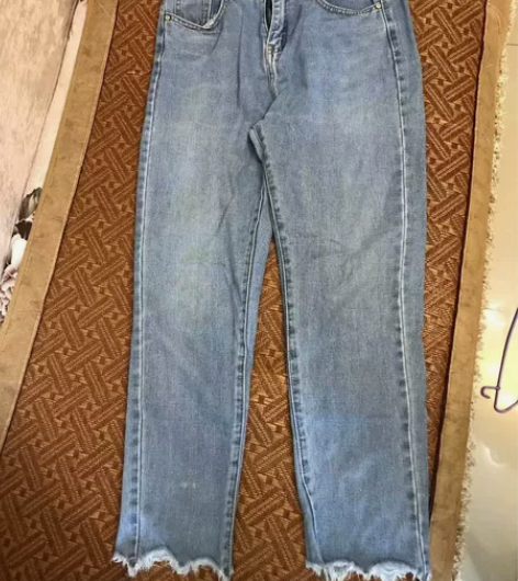 闲置牛仔裤 便宜出 8成新  没穿过几次 ...