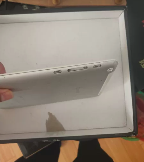 台电P88二手物品，屏幕完好，开机不进系统...