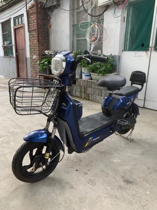 ～正规车行常年出售各种名牌2手电动车，雅迪...